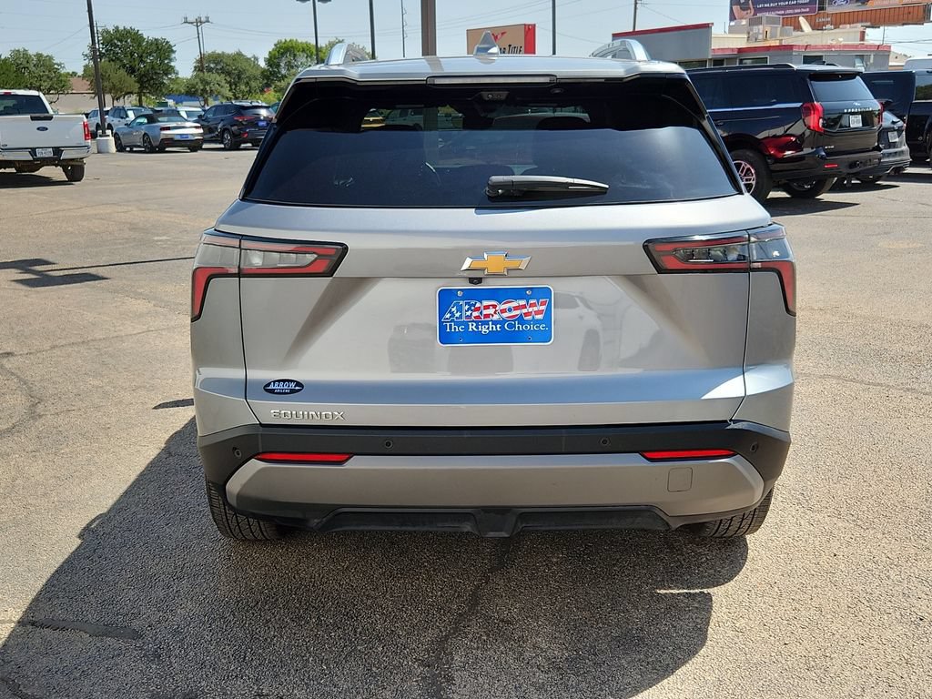 Used 2025 Chevrolet Equinox LT w/ Convenience Package II FWD image 9