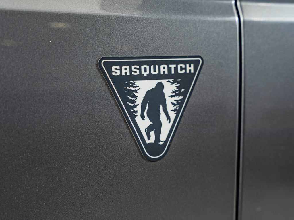 Used 2022 Ford Bronco 2-Door w/ Sasquatch Package AWD/4WD image 10