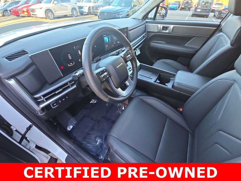 Used 2025 Hyundai Santa Fe SEL FWD image 18