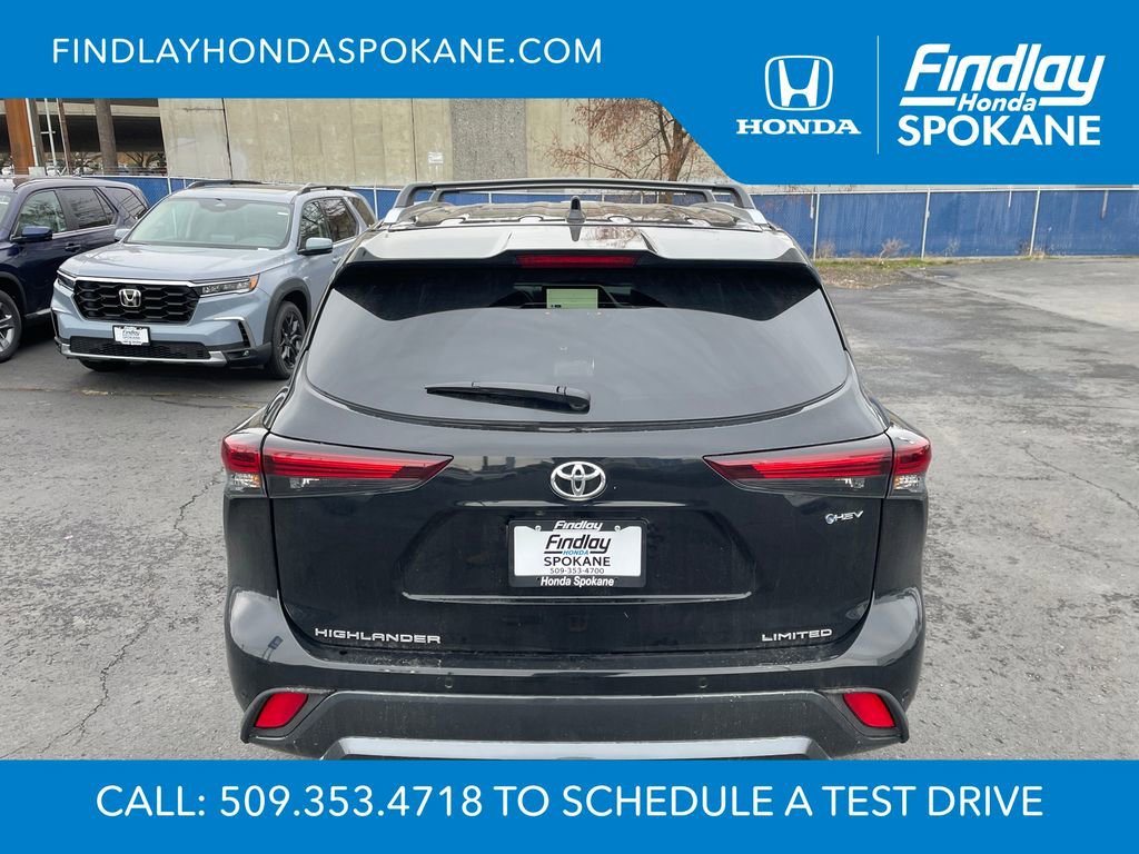 Used 2026 Toyota Highlander Limited image 3