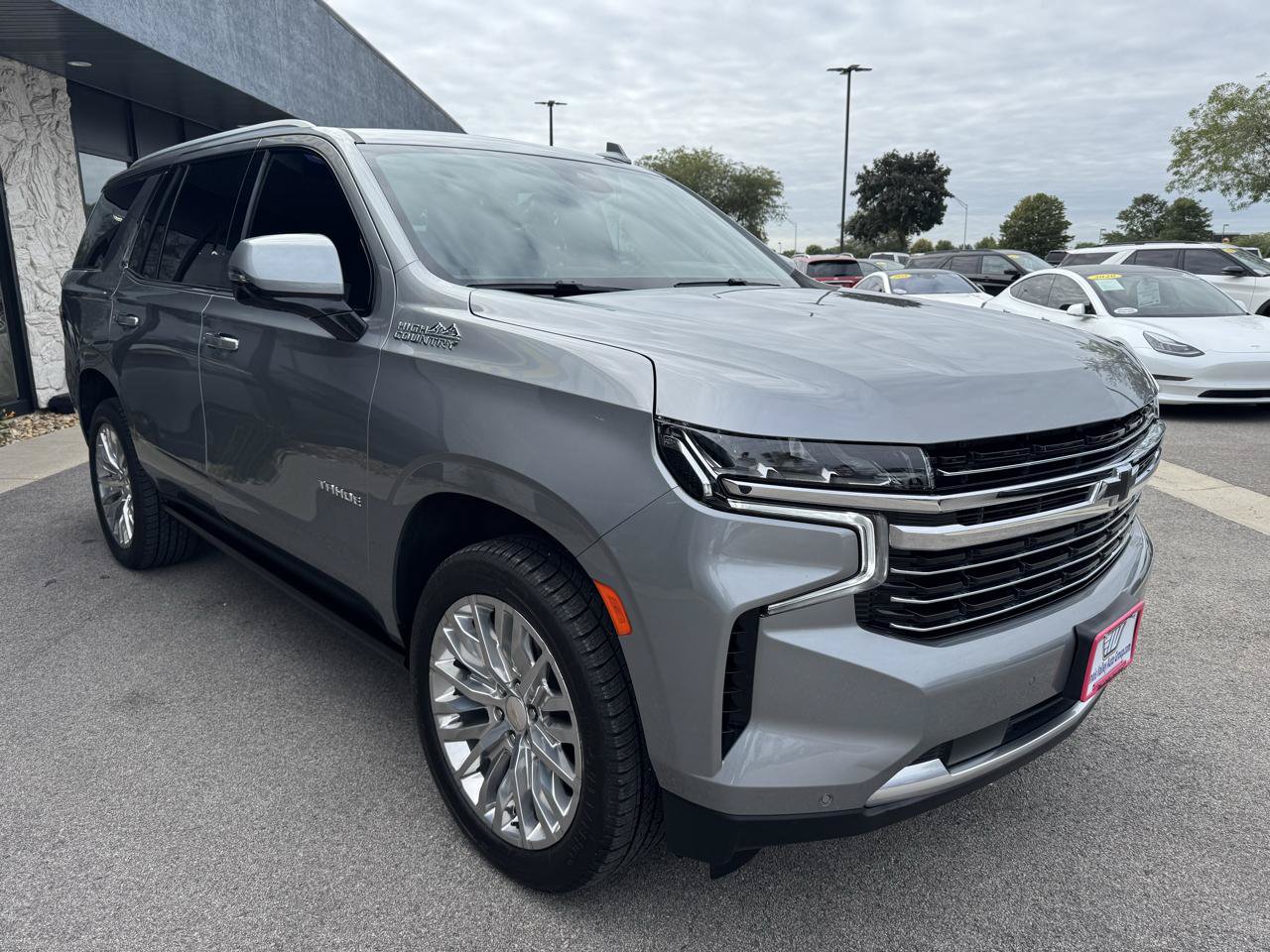 Used 2023 Chevrolet Tahoe High Country w/ Premium Package AWD/4WD image 15