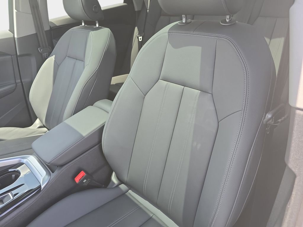 Certified 2025 Audi Q5 Premium w/ Convenience Package AWD/4WD image 20