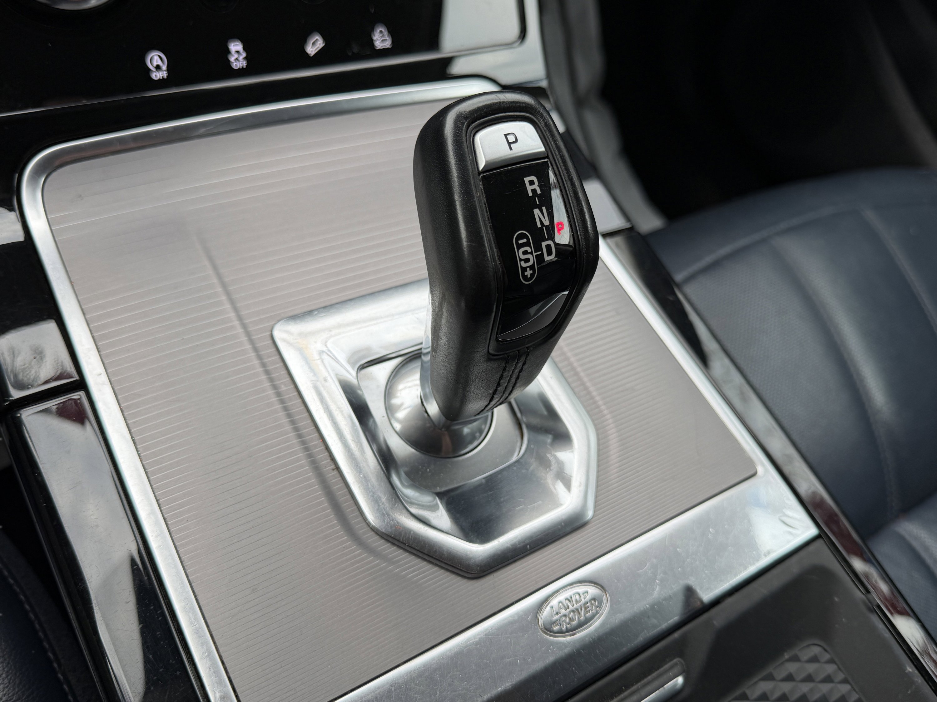 Used 2020 Land Rover Range Rover Evoque S image 33