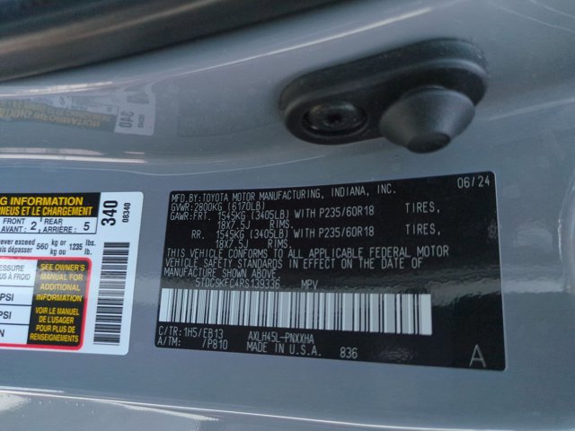Certified 2024 Toyota Sienna XLE Woodland Edition AWD/4WD image 24