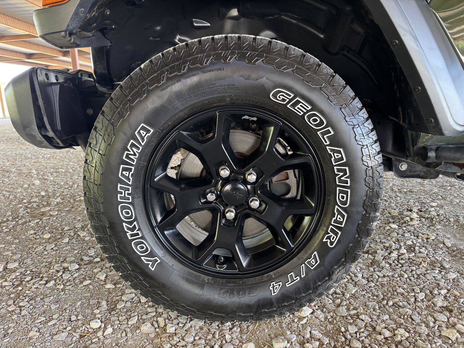 Used 2021 Jeep Wrangler Sport AWD/4WD image 37