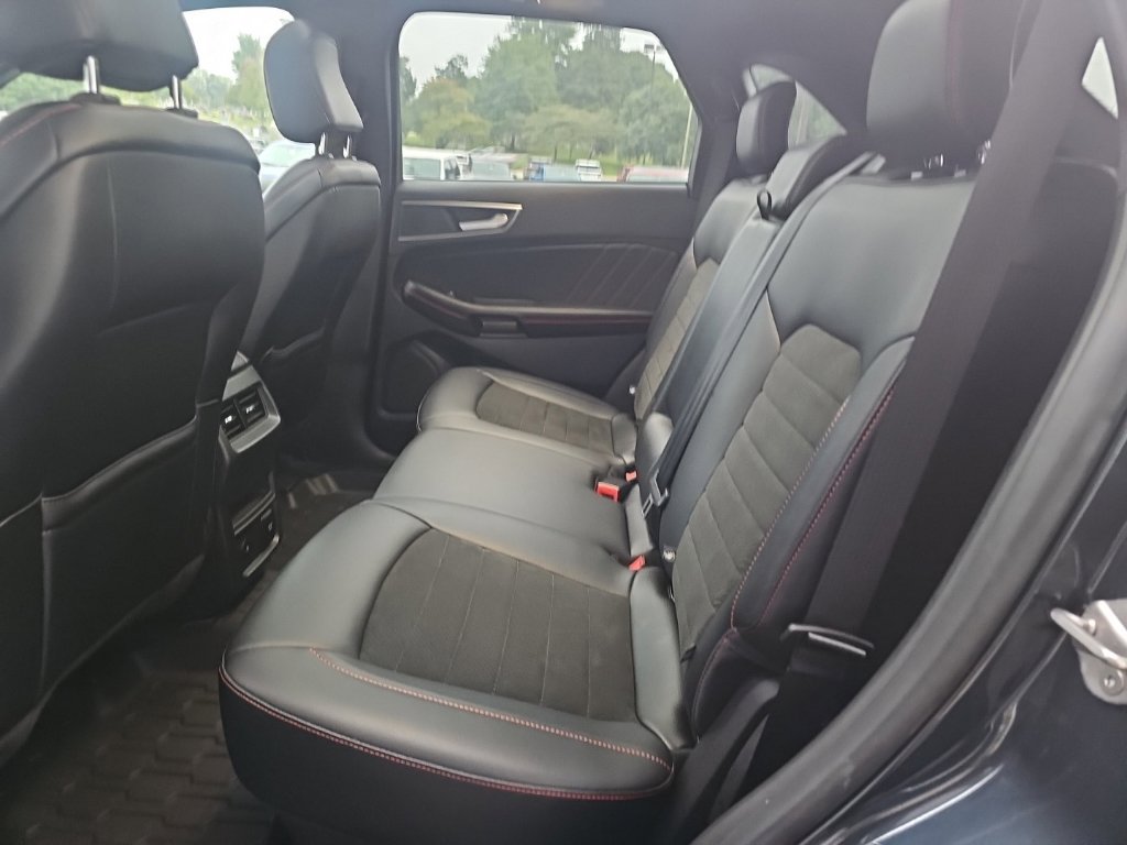 Used 2024 Ford Edge ST-Line AWD/4WD image 12