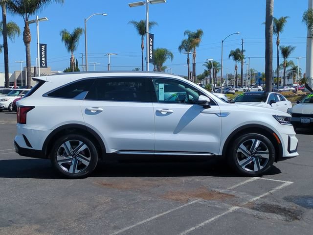 Certified 2023 Kia Sorento EX AWD/4WD image 2