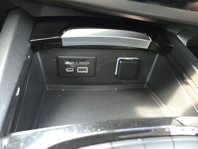 Used 2021 Buick Envision Essence w/ Technology Package I image 20