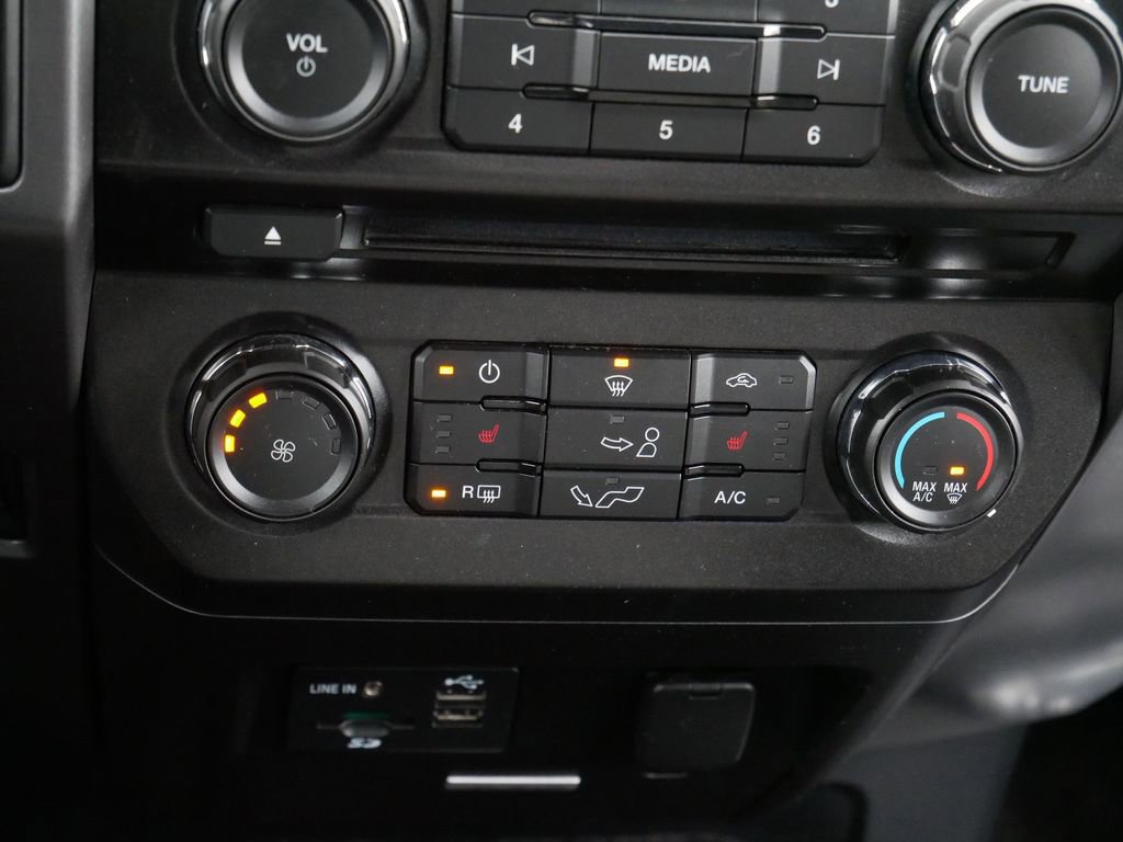 Used 2015 Ford F150 XLT w/ Equipment Group 302A Luxury image 24
