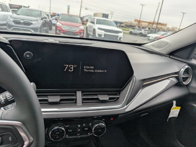 New 2026 Chevrolet Trax ACTIV w/ Sunroof Package FWD image 21