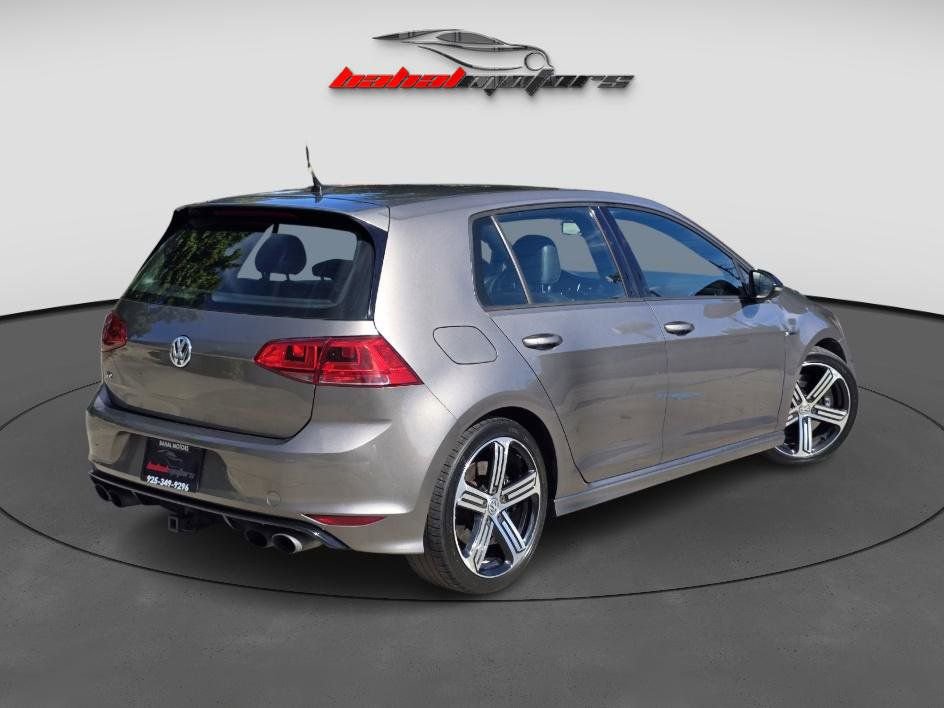 Used 2016 Volkswagen Golf 4-Door image 11