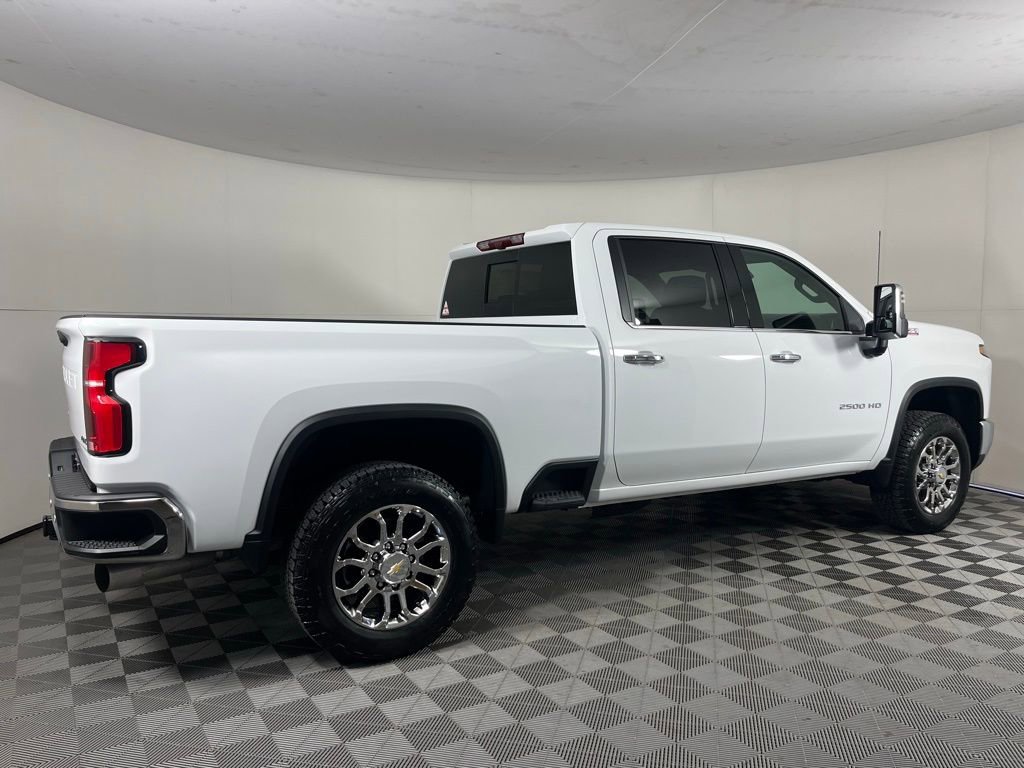New 2026 Chevrolet Silverado 2500 LTZ w/ LTZ Premium Package AWD/4WD image 3