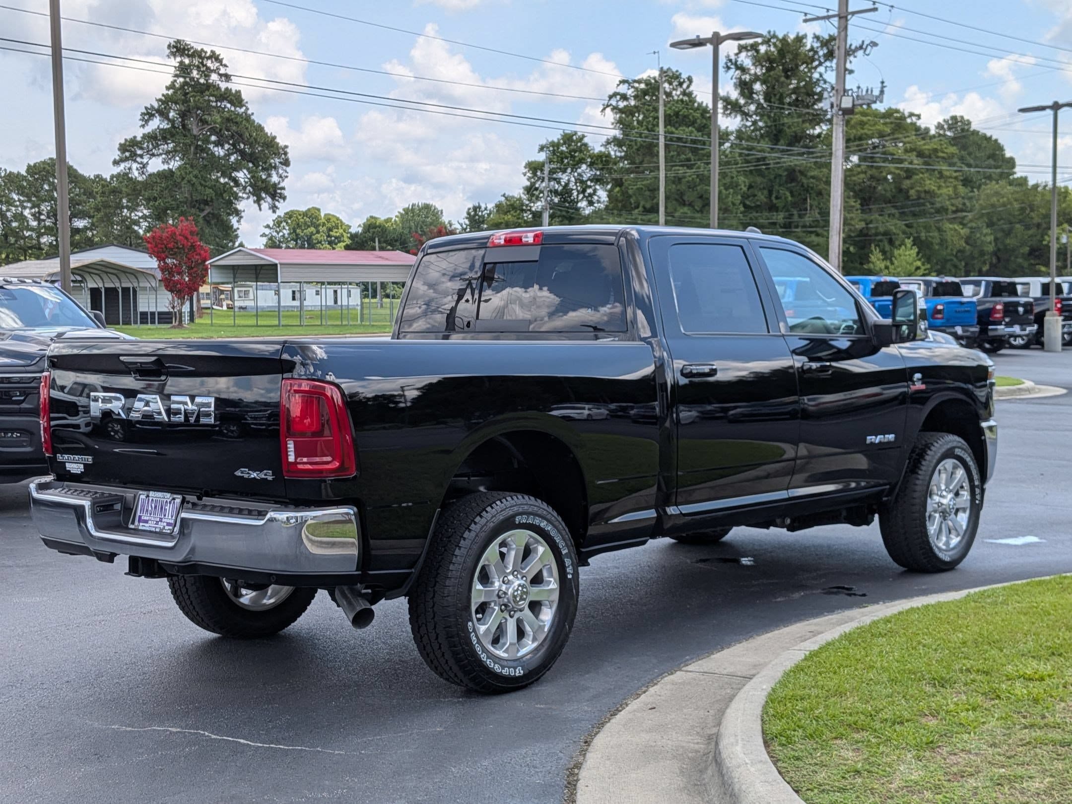 New 2026 RAM 2500 Laramie AWD/4WD image 5