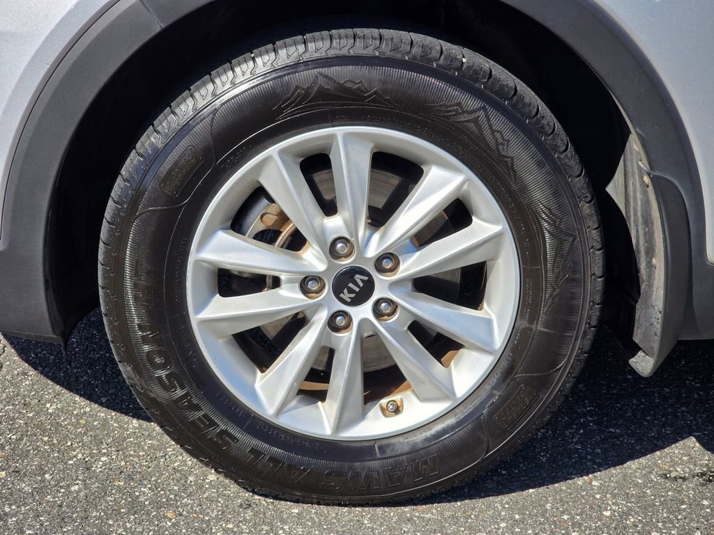 Used 2019 Kia Sorento L FWD image 10