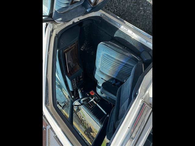 Used 1988 Cadillac Brougham Base image 33