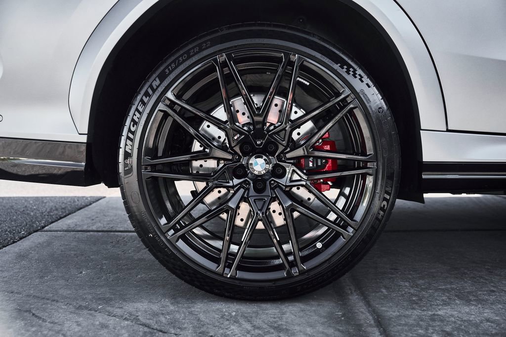 Used 2026 BMW X6 M Competition w/ Executive Package image 21