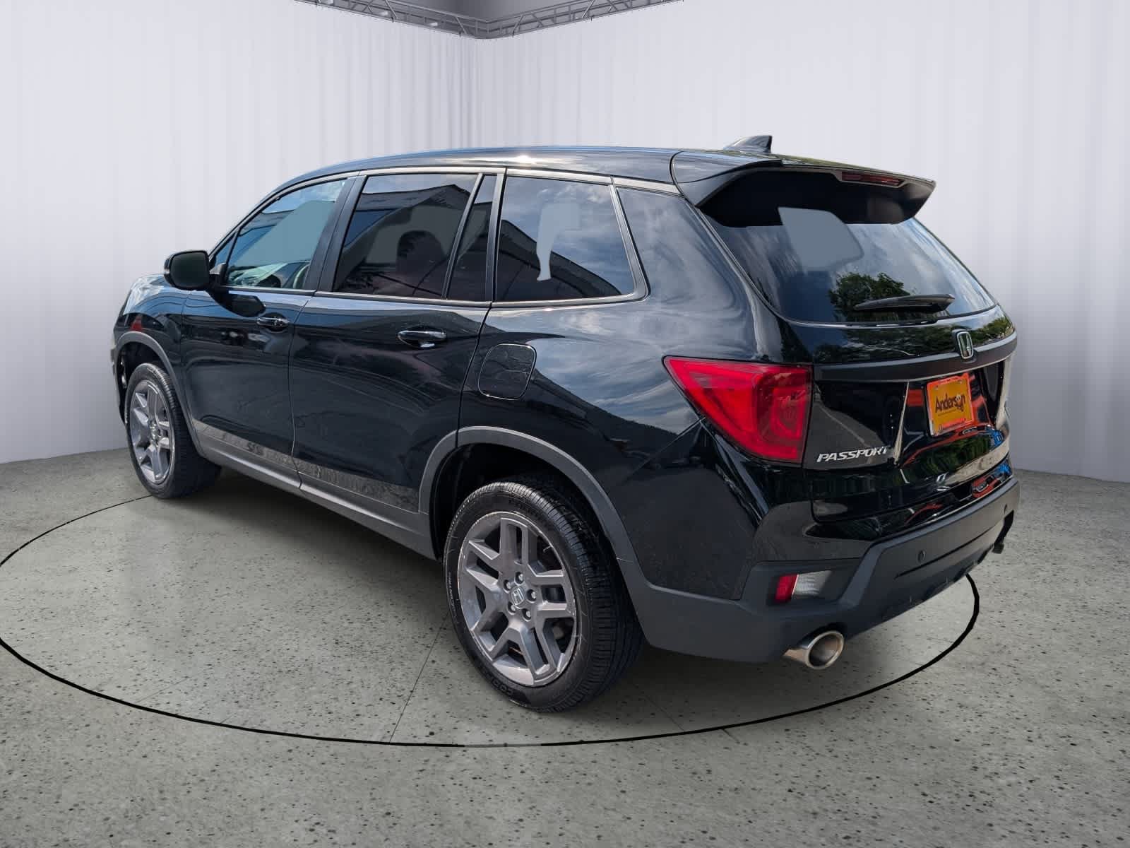 Used 2023 Honda Passport EX-L image 5