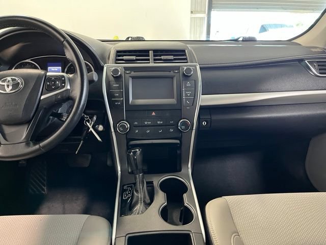 Used 2016 Toyota Camry SE FWD image 20