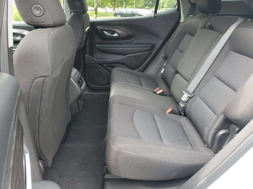 Used 2024 GMC Terrain SLE FWD image 13