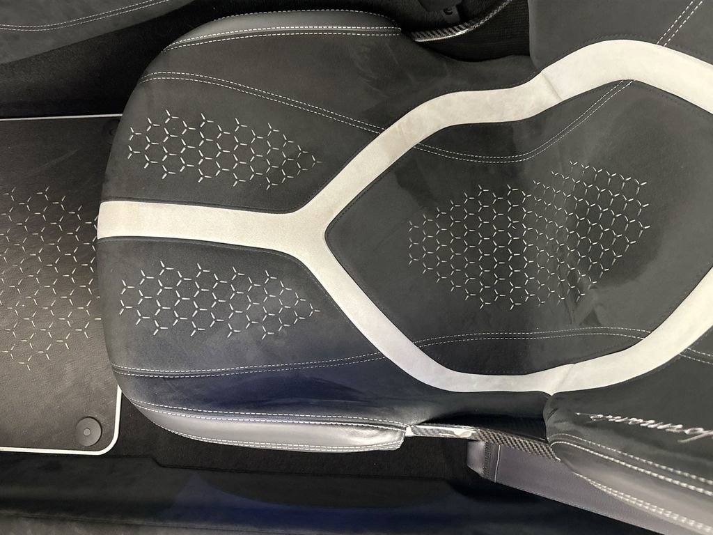 Used 2018 Lamborghini Huracan Performante image 20