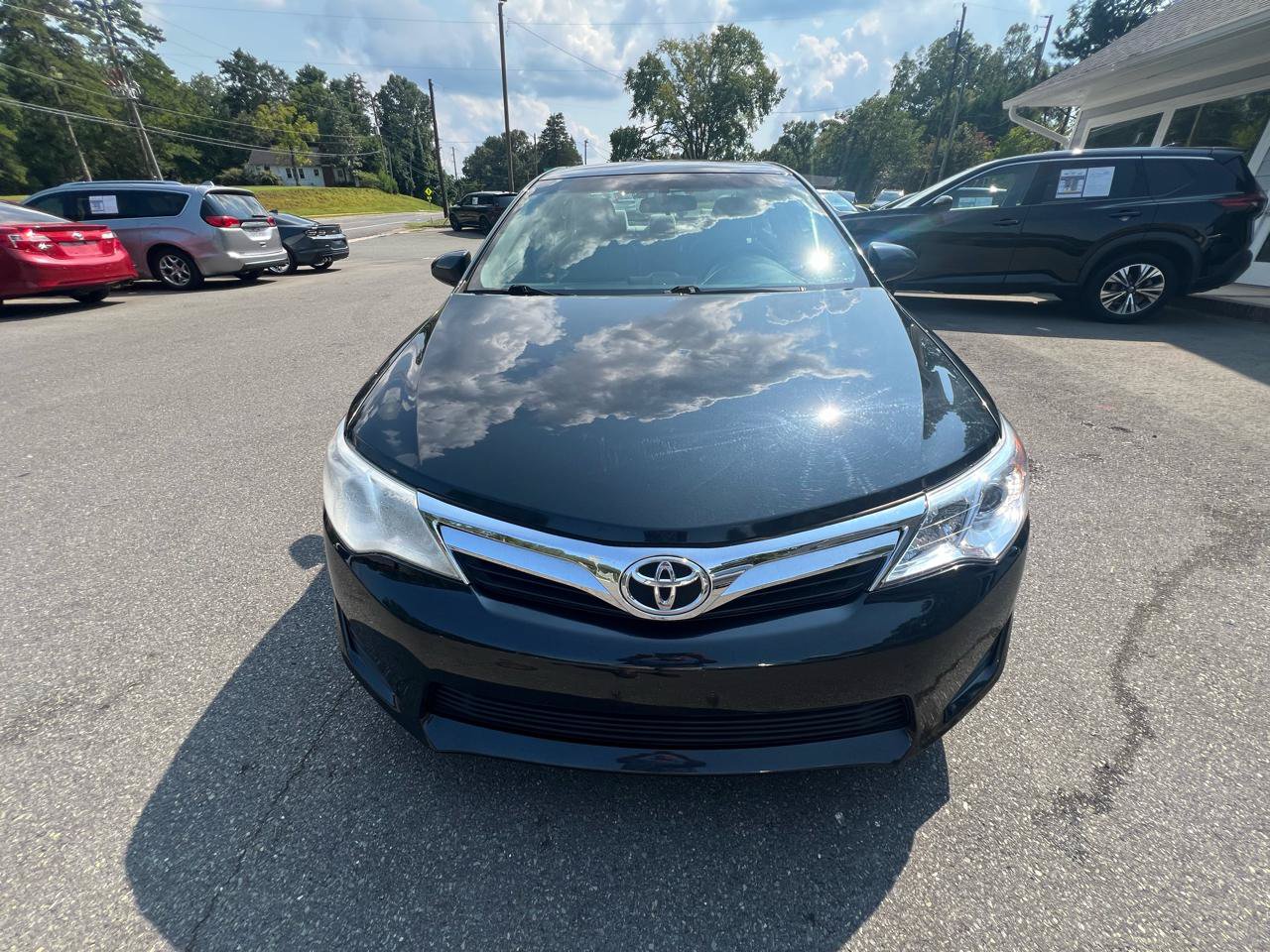 Used 2012 Toyota Camry LE FWD image 8