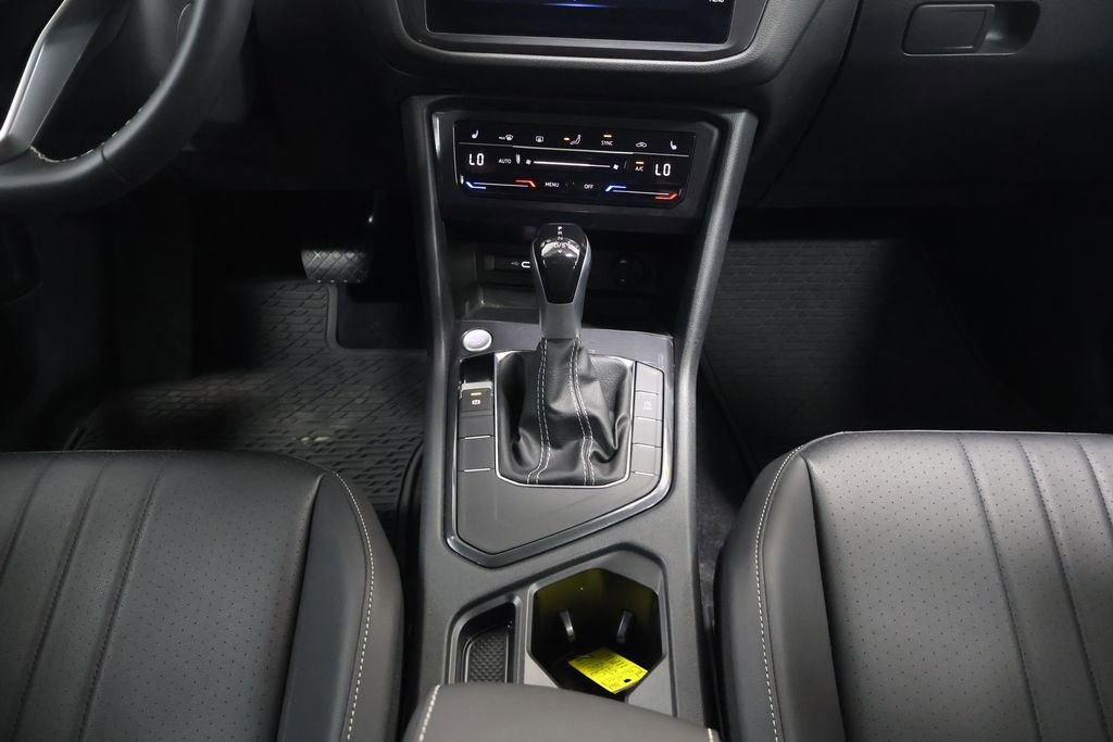 Used 2023 Volkswagen Tiguan SE FWD image 20
