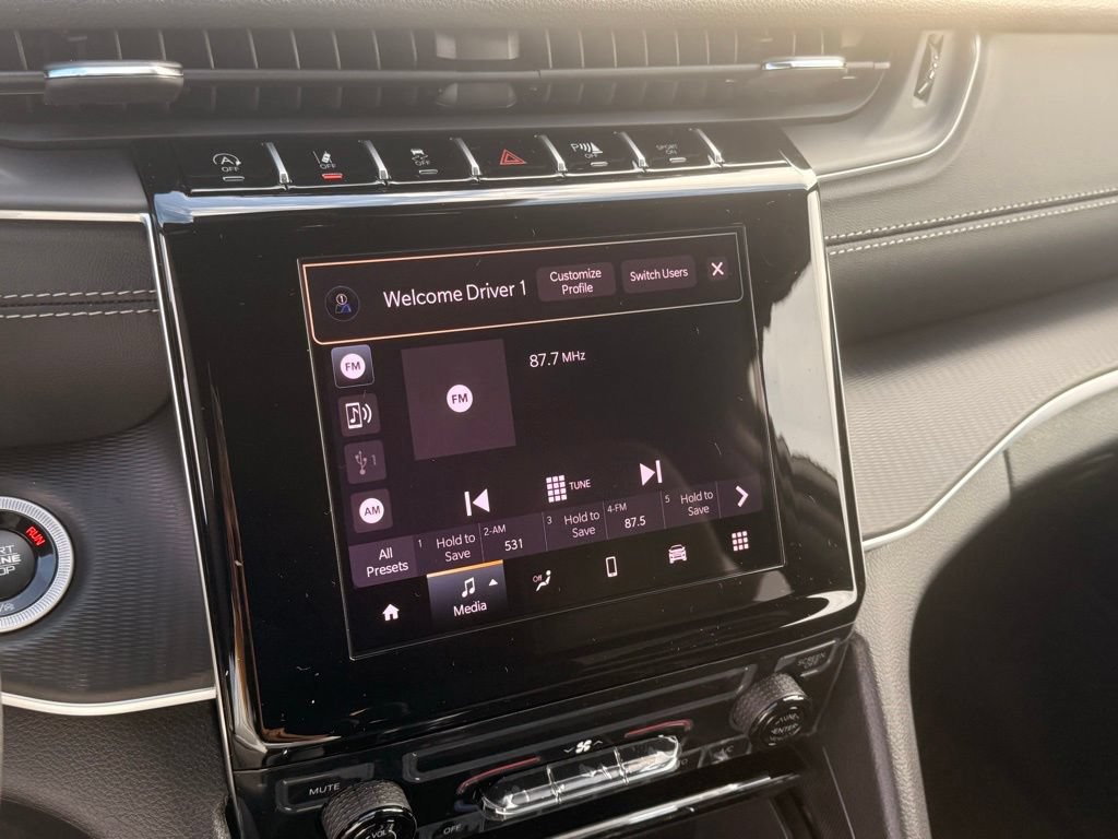 New 2026 Jeep Grand Cherokee L Laredo AWD/4WD image 12