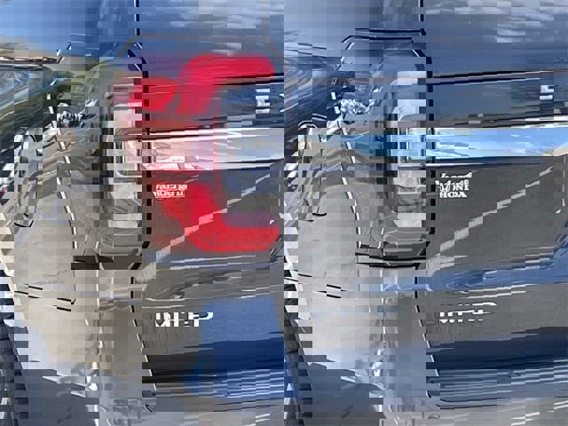 Used 2023 Ford Expedition Max Limited image 6