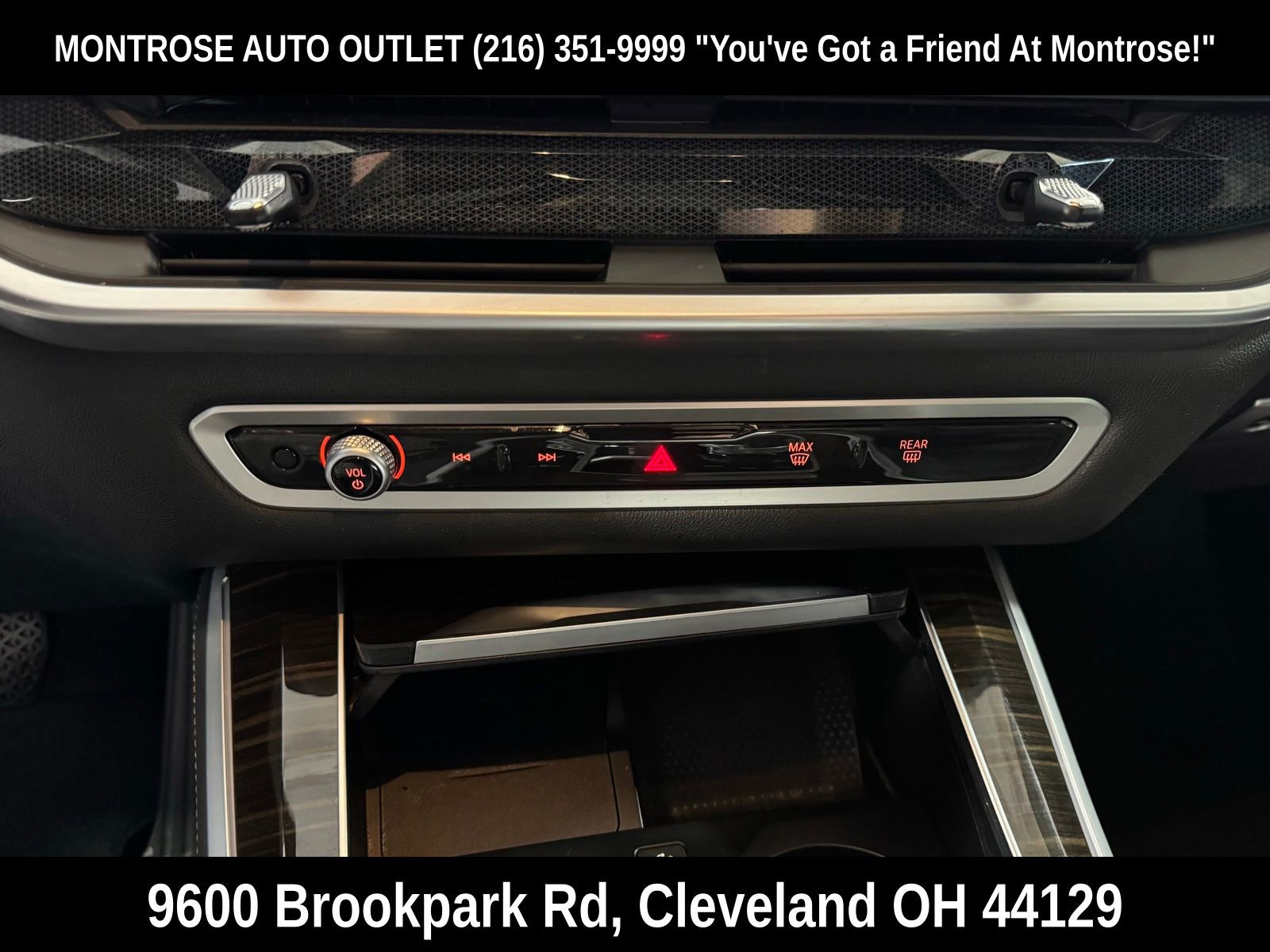 Used 2024 BMW X5 xDrive40i w/ Premium Package image 14
