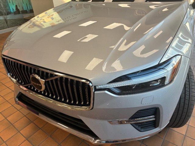 Used 2023 Volvo XC60 T8 Core w/ Climate Package image 9