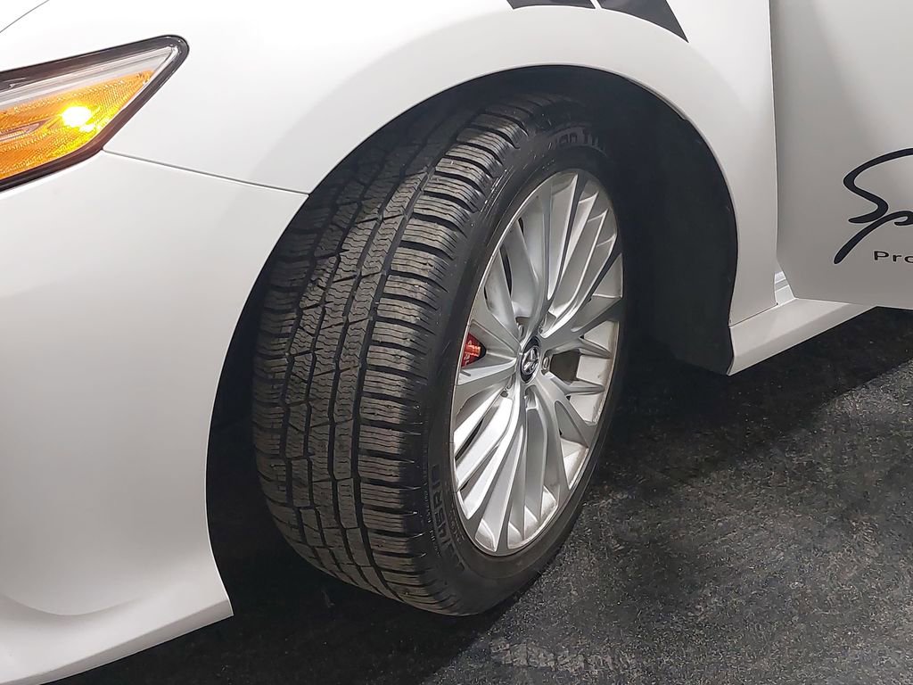 Used 2019 Toyota Camry XLE image 33