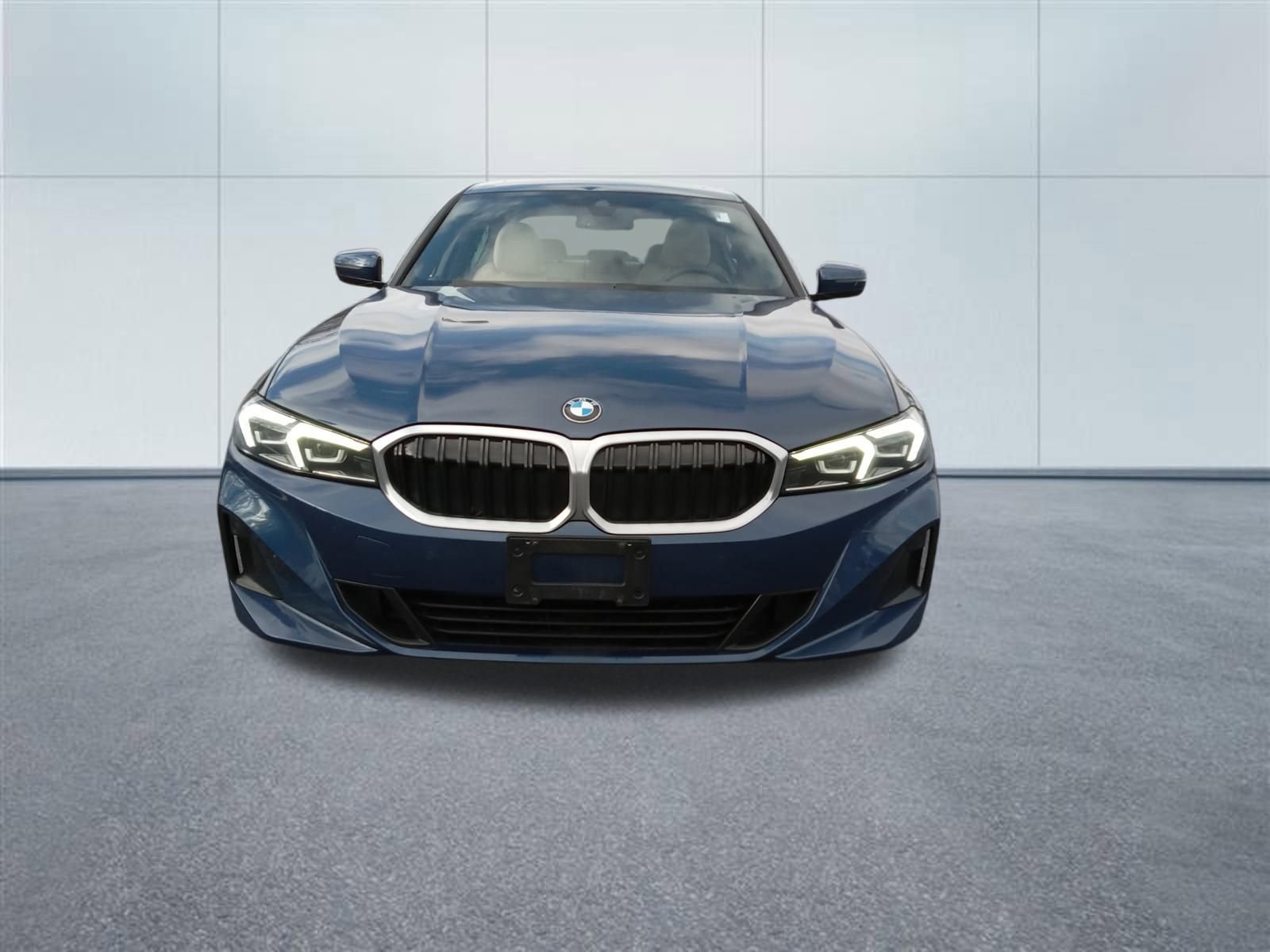Used 2023 BMW 330i xDrive Sedan w/ Driving Assistance Package image 5