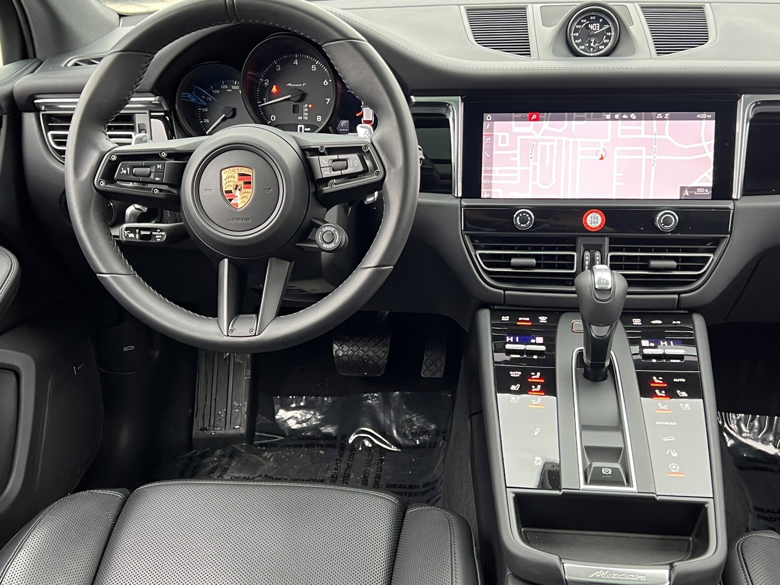 Certified 2025 Porsche Macan Turbo image 14