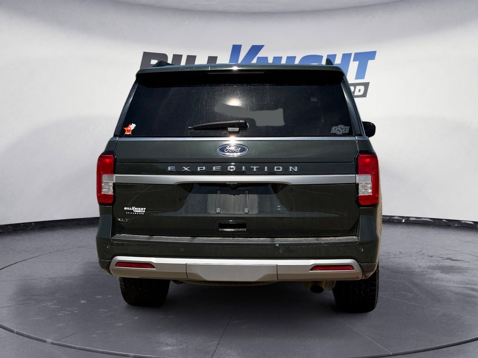 Used 2023 Ford Expedition XLT image 4