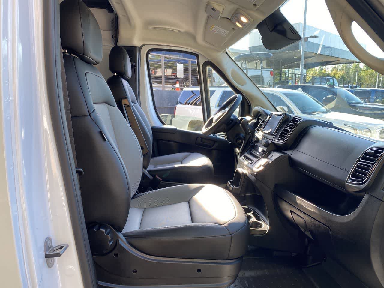 Used 2026 RAM ProMaster 2500 w/ Convenience Group FWD image 18