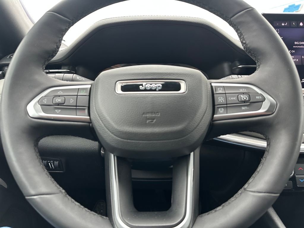 Used 2024 Jeep Compass Limited AWD/4WD image 31