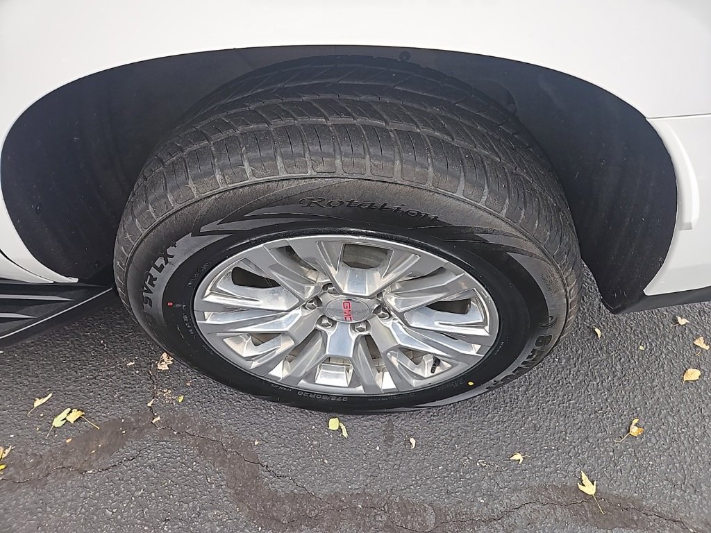 Used 2023 GMC Yukon Denali image 12