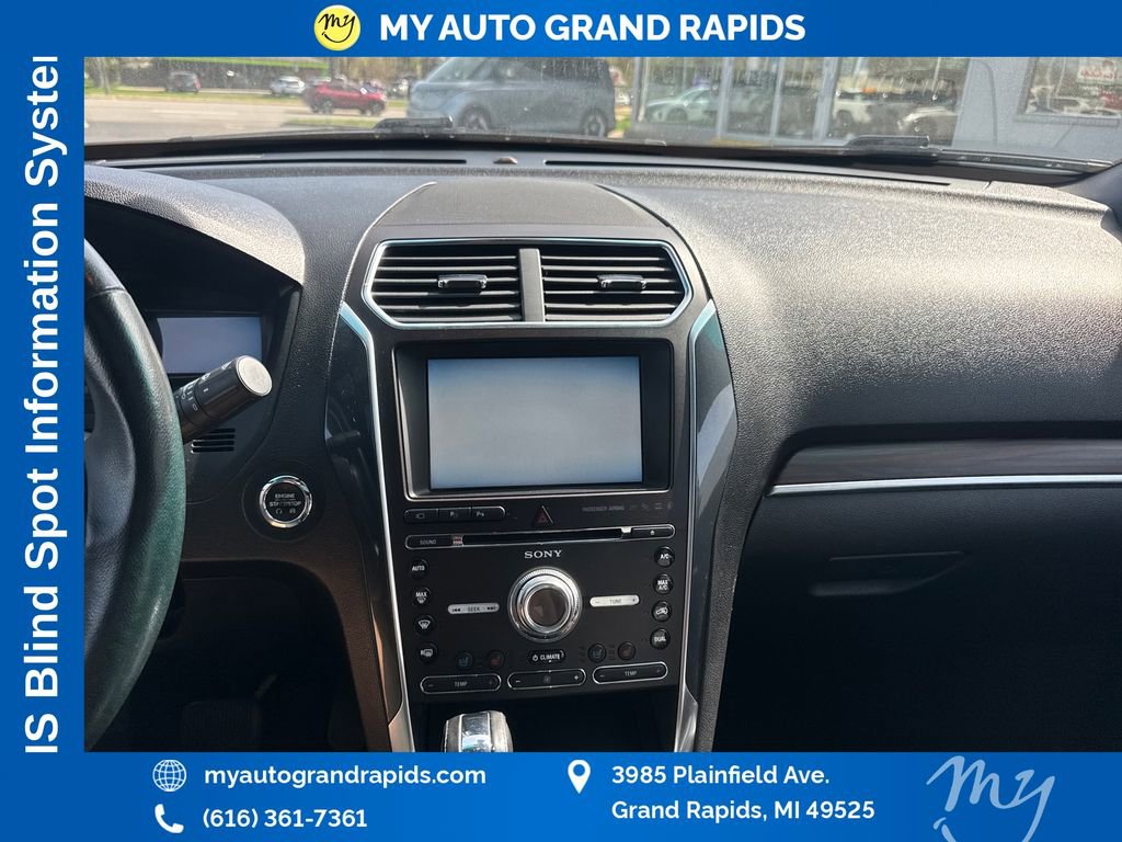 Used 2016 Ford Explorer Limited w/ Equipment Group 301A AWD/4WD image 19