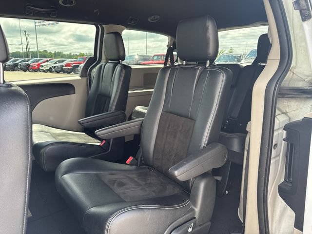 Used 2019 Dodge Grand Caravan SXT FWD image 32