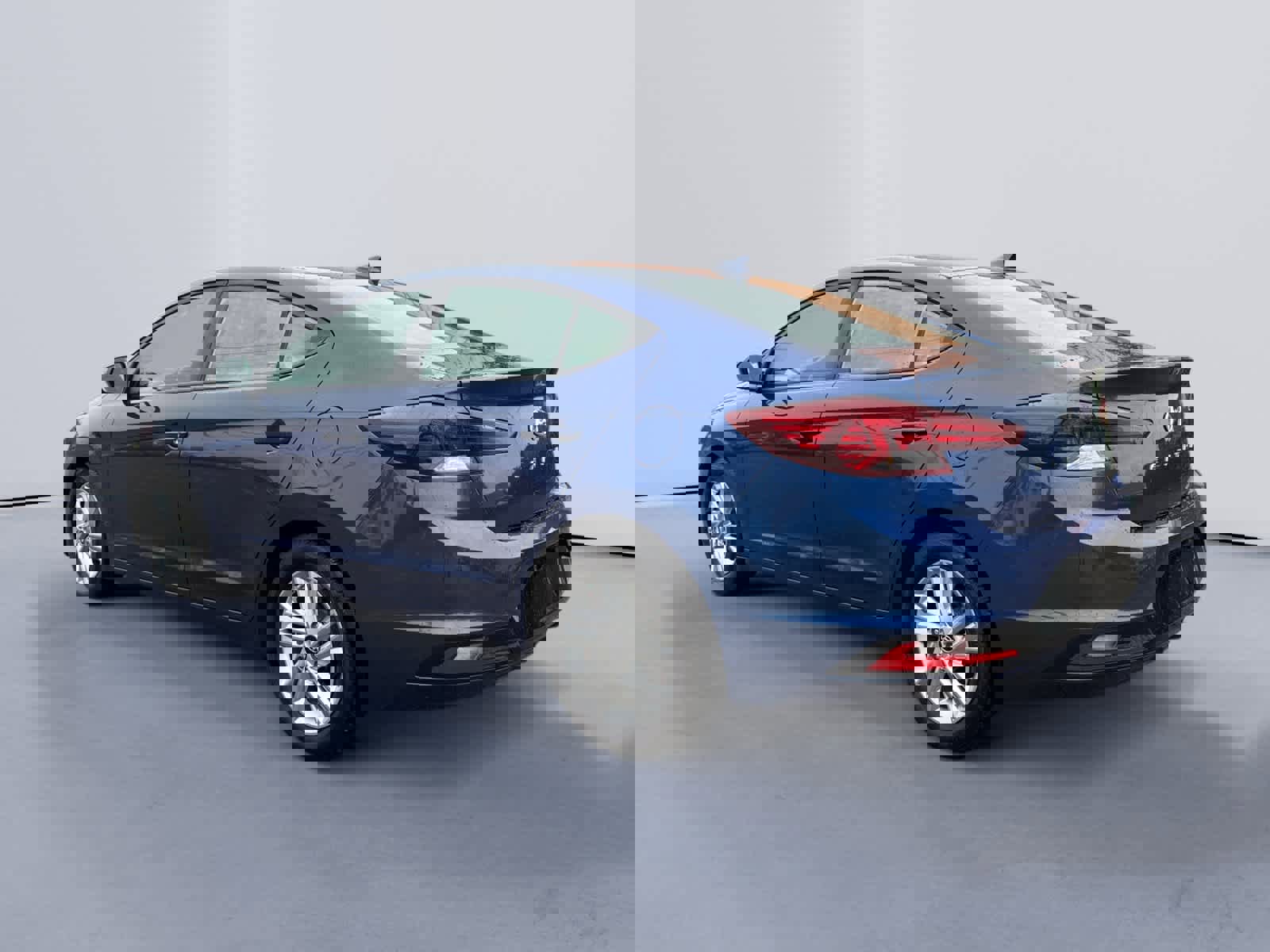 Used 2020 Hyundai Elantra SEL image 5