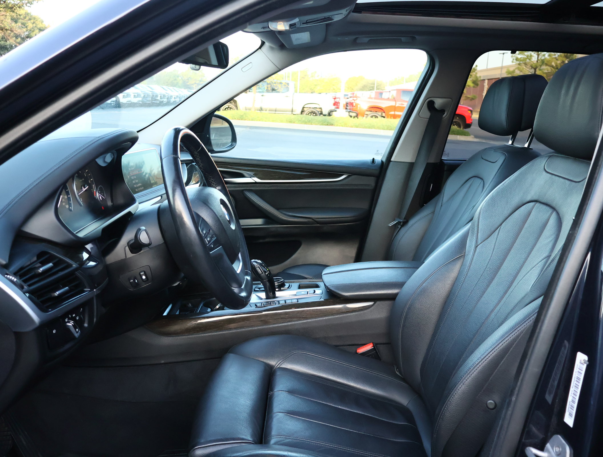 Used 2015 BMW X5 xDrive50i AWD/4WD image 9