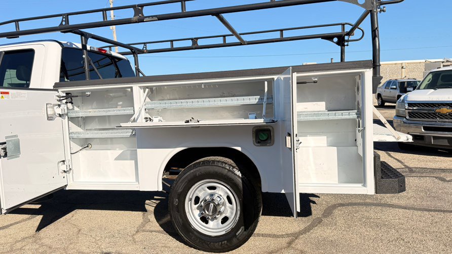 Used 2017 Ford F350 XL AWD/4WD image 9