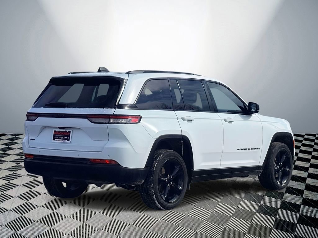 Used 2024 Jeep Grand Cherokee Altitude image 6