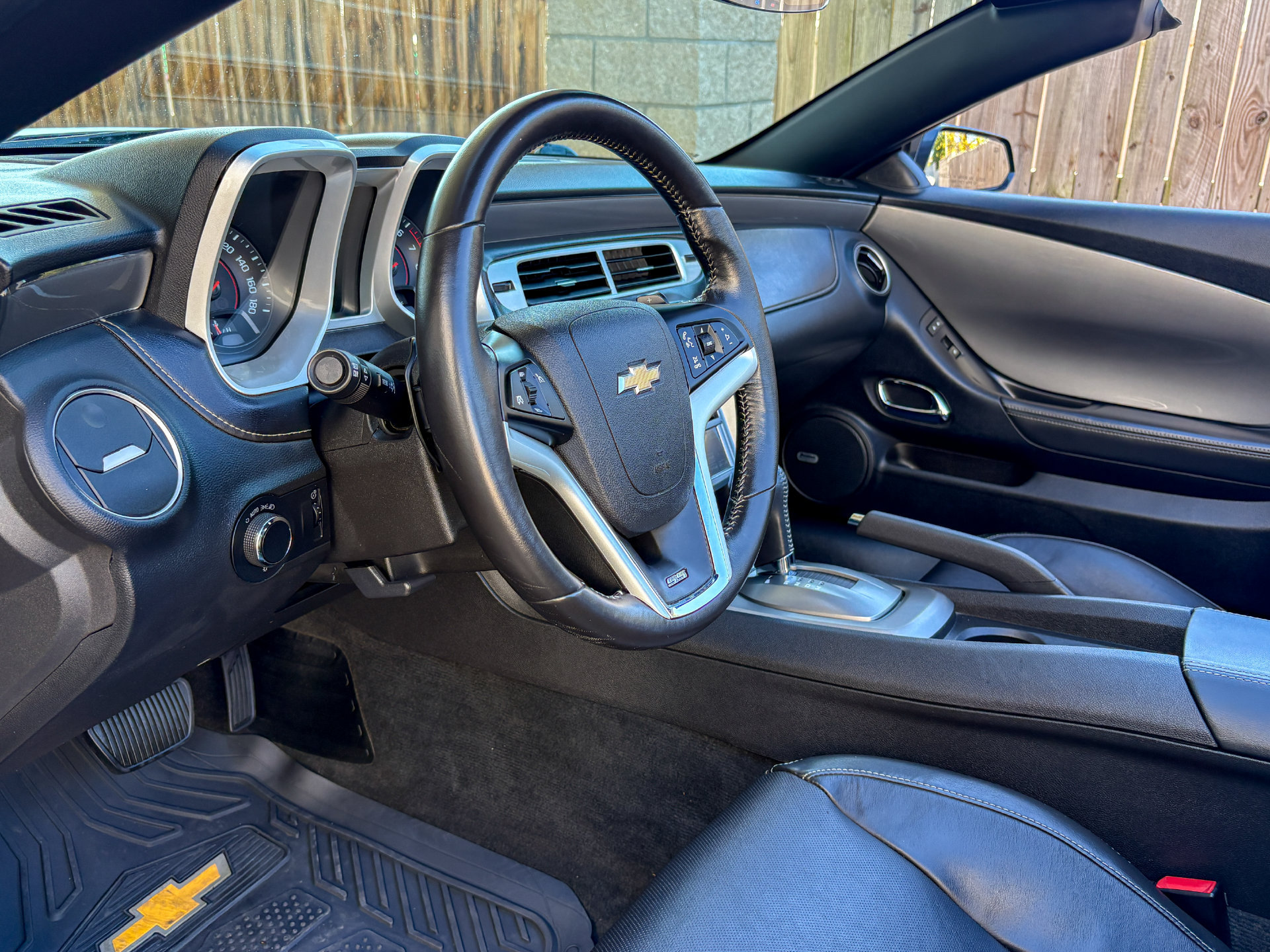 Used 2013 Chevrolet Camaro SS RWD image 12