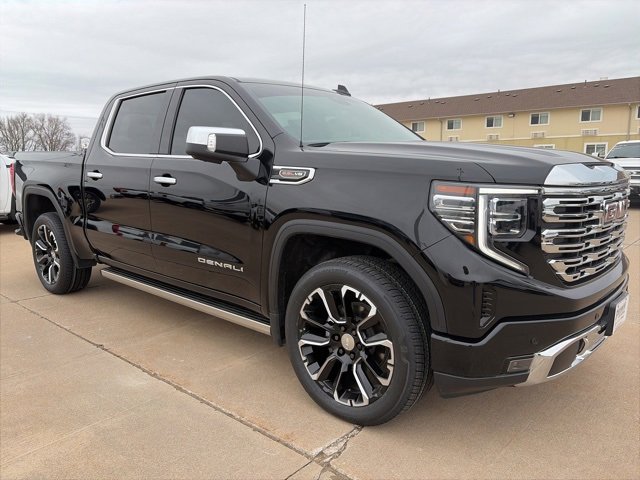 Used 2023 GMC Sierra 1500 Denali w/ Denali Reserve Package image 1