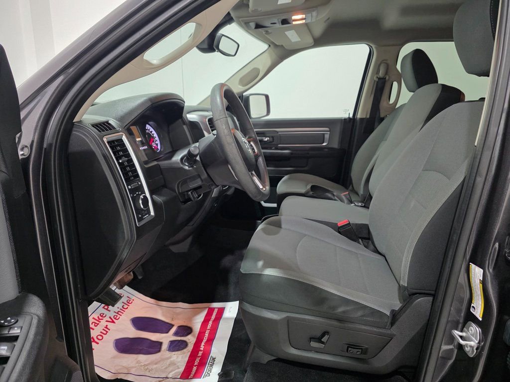 Used 2022 RAM 1500 Classic SLT image 15