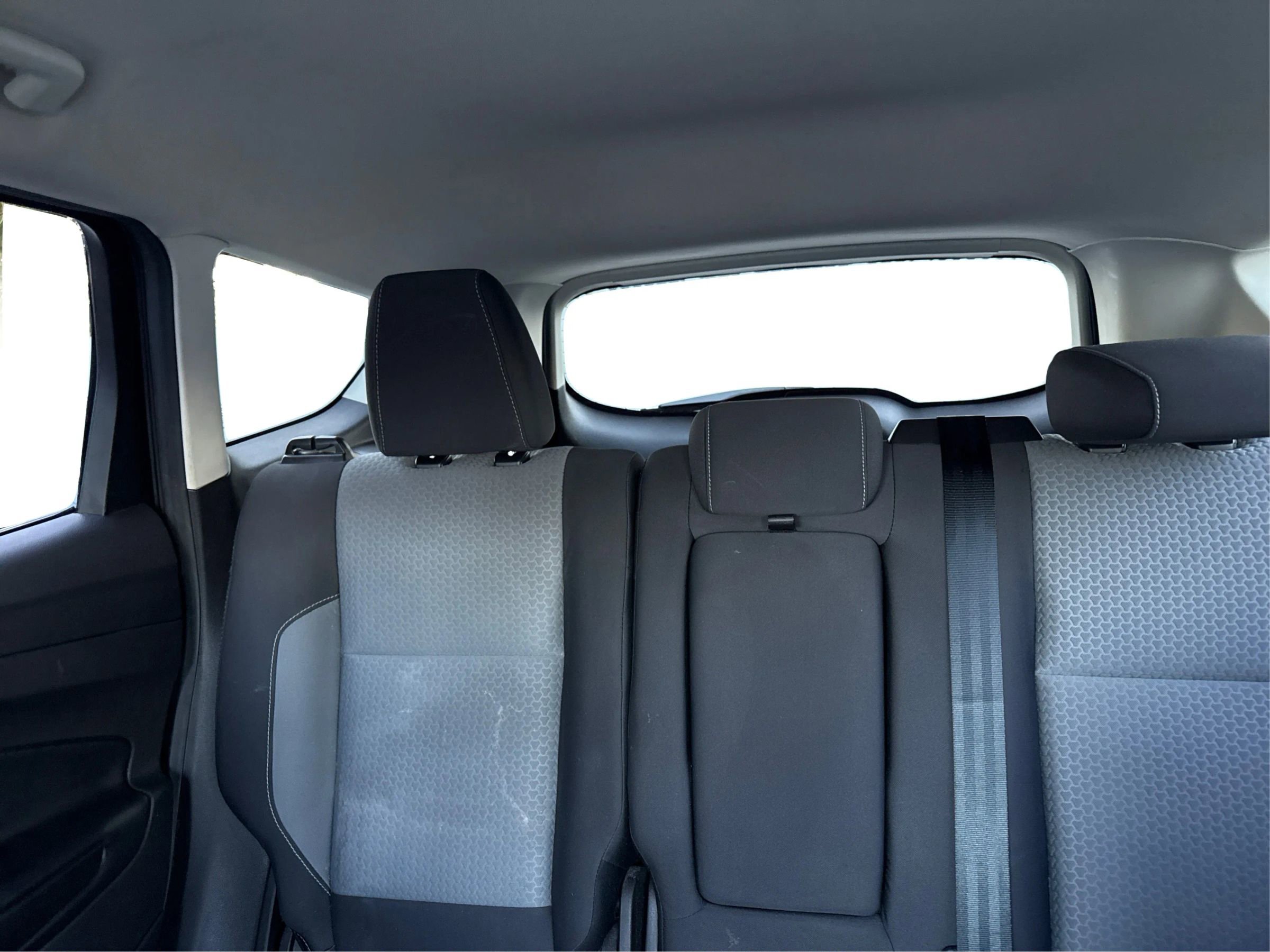 Used 2017 Ford Escape SE w/ Equipment Group 201A image 18