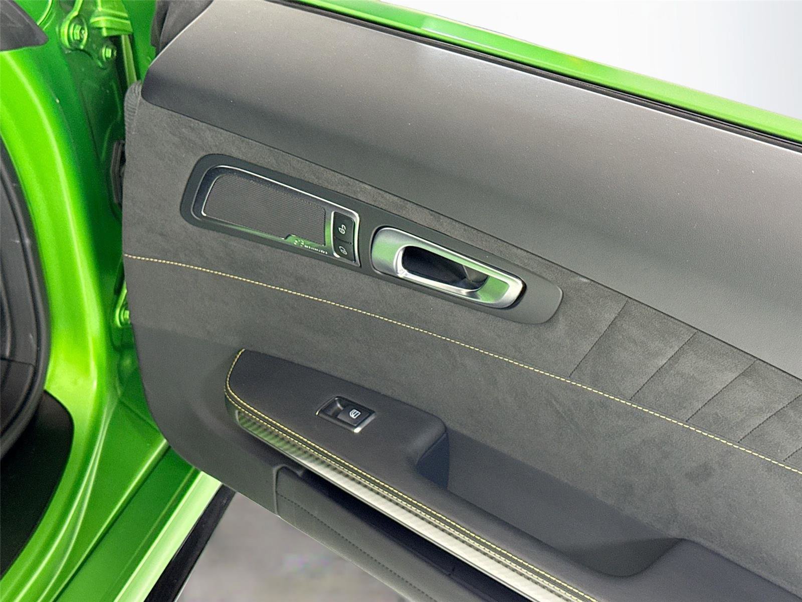 Used 2020 Mercedes-Benz AMG GT R image 32