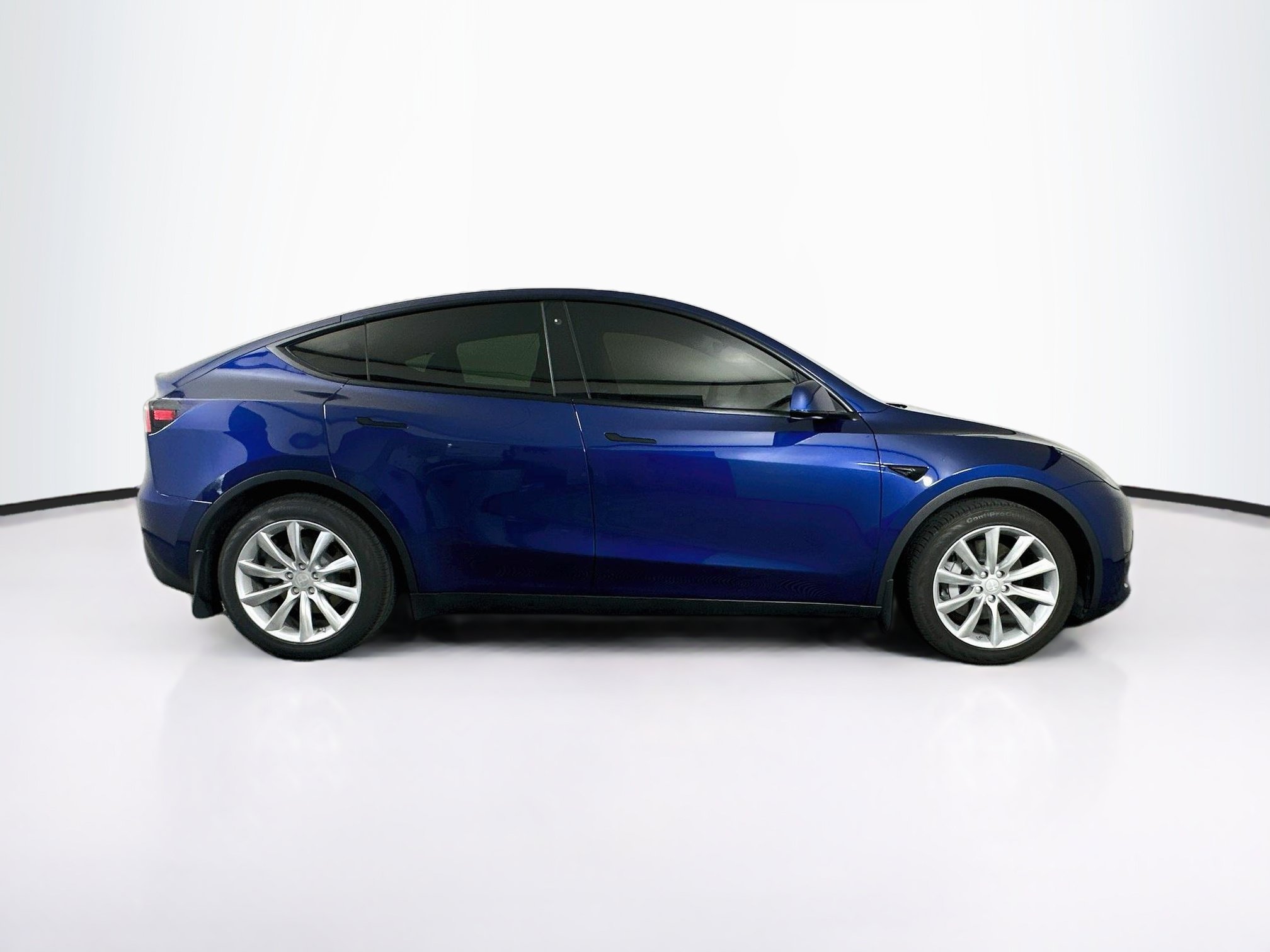 Used 2021 Tesla Model Y Long Range AWD/4WD image 10
