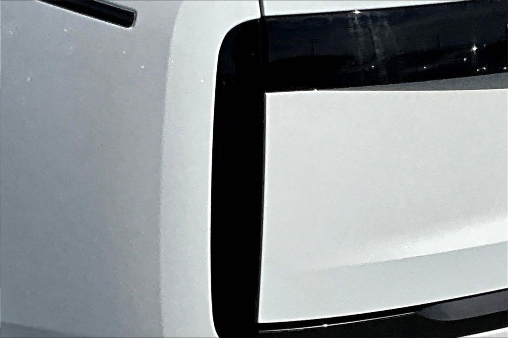 Used 2023 Land Rover Range Rover Long Wheelbase SE image 23